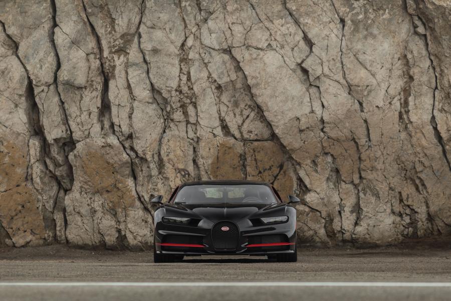  Bugatti Chiron 2016 года  (NA) (фото 38 из 39)